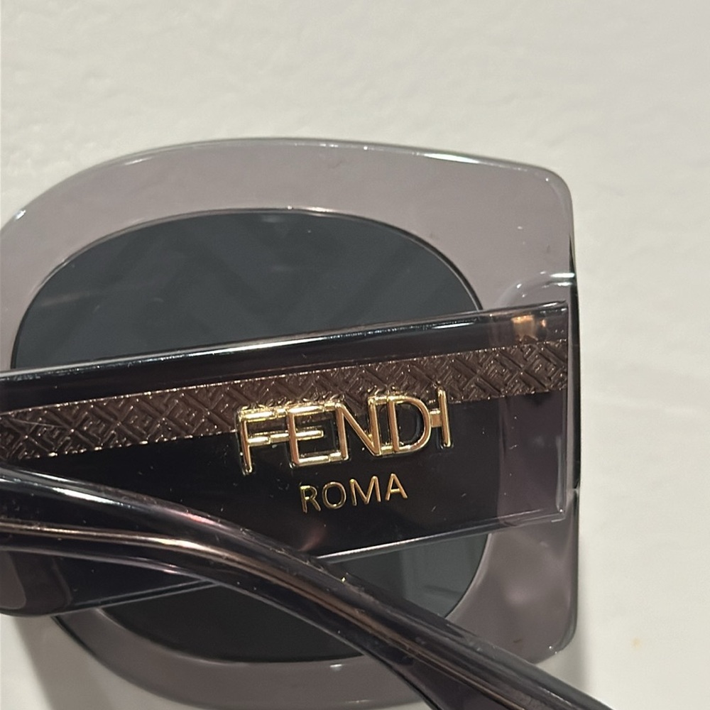 Fendi Black Oversized Cat-Eye Glasses - Picture 11 of 11